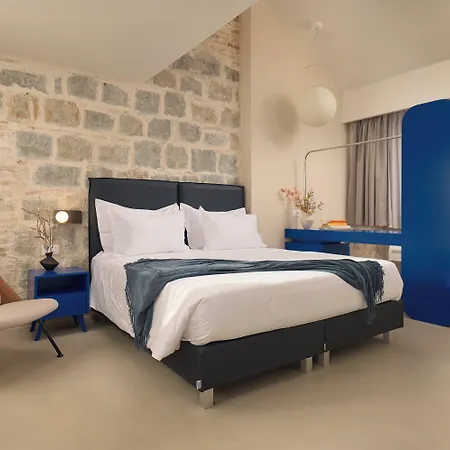 Heritage 4* سبليت